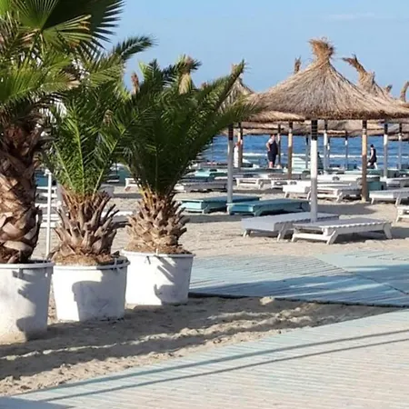 Black Sea Beach&pool Premium Suit * Năvodari