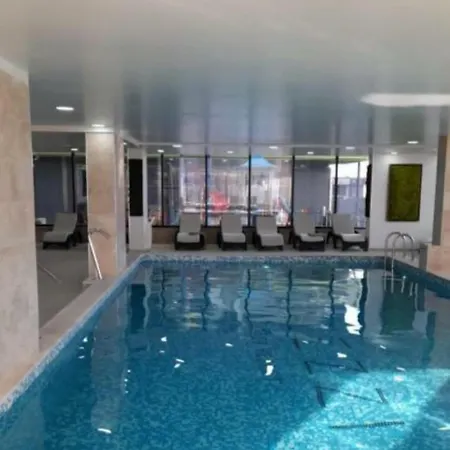 Black Sea Beach&pool Premium Suit Apartman Năvodari